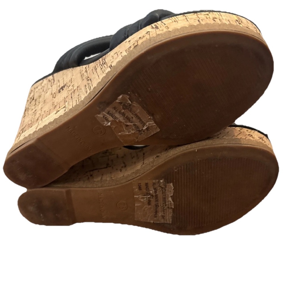 Steve Madden Black Quilted Cork Wedge Heels Size 7.5 - Picture 7 of 7